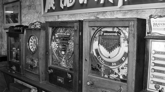 Free Spins vs Bonus Cash: Which Offers Better Value for Slot Fans?